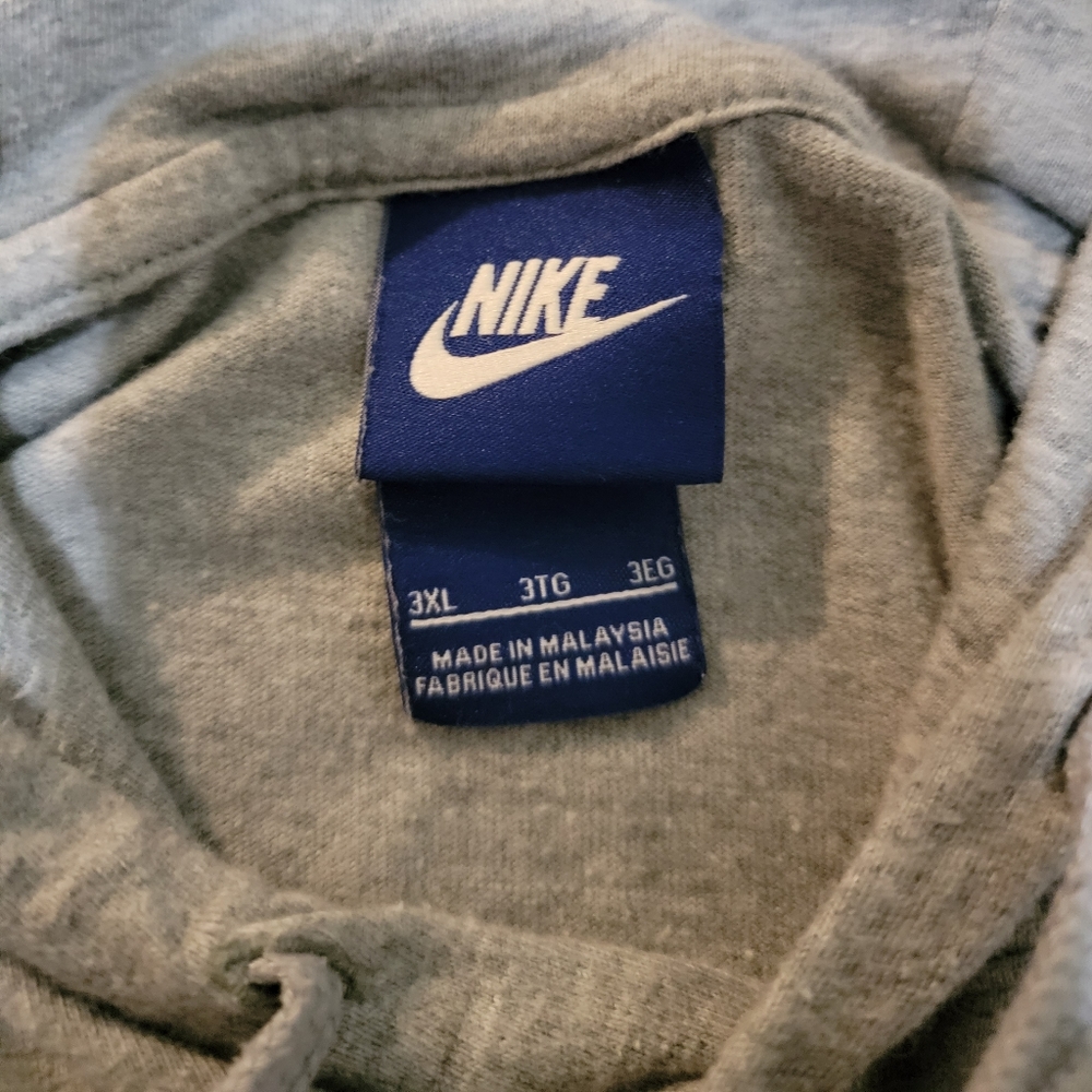 Nike pullover long sleeve